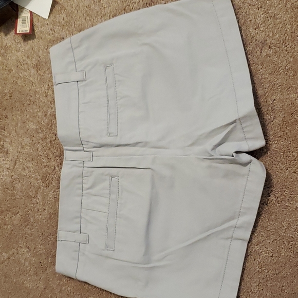 Shorts - Picture 2 of 3